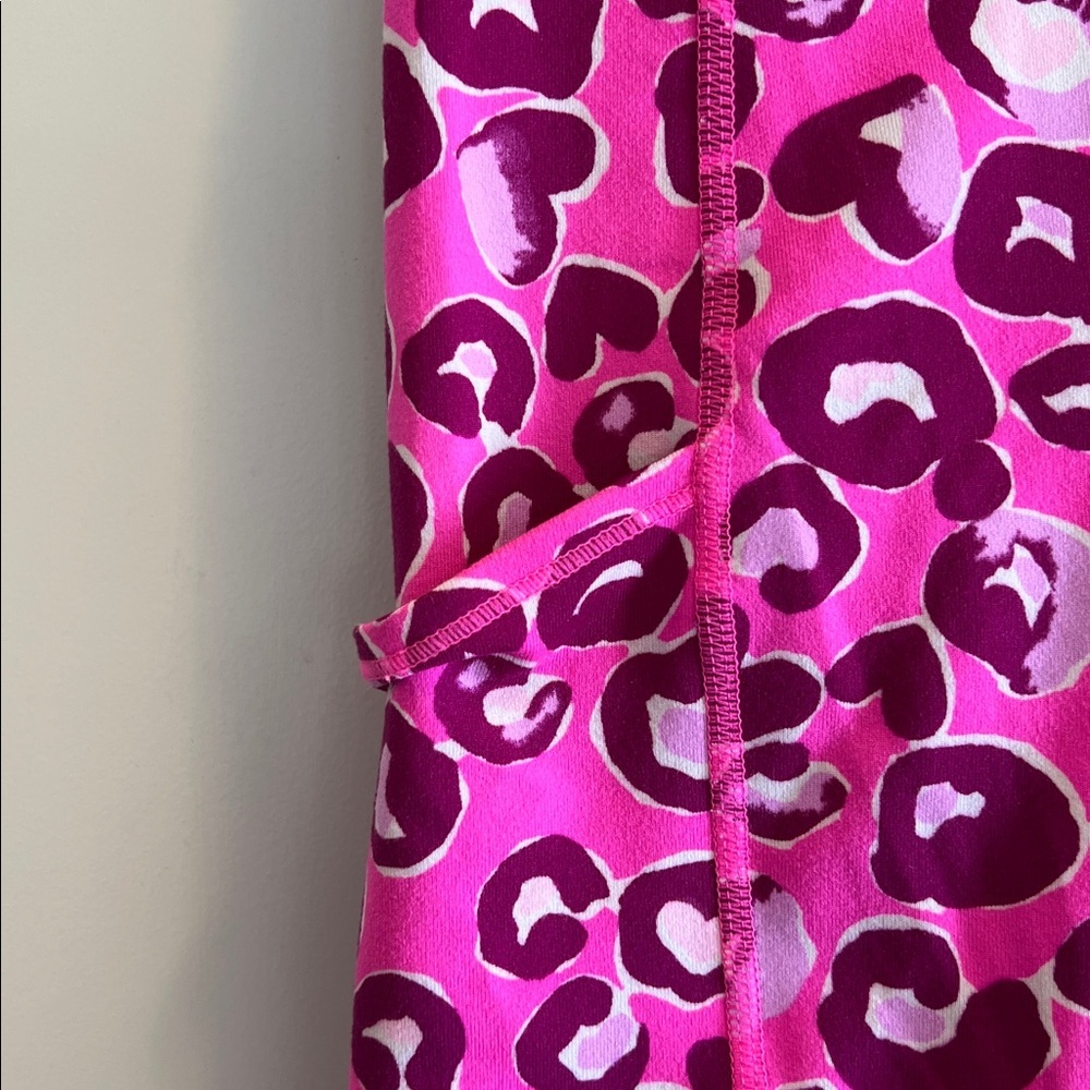 LILLY PULITZER size L Luxletic 24H weekender cropped leg in Don’t be a Cheetah - Picture 3 of 4